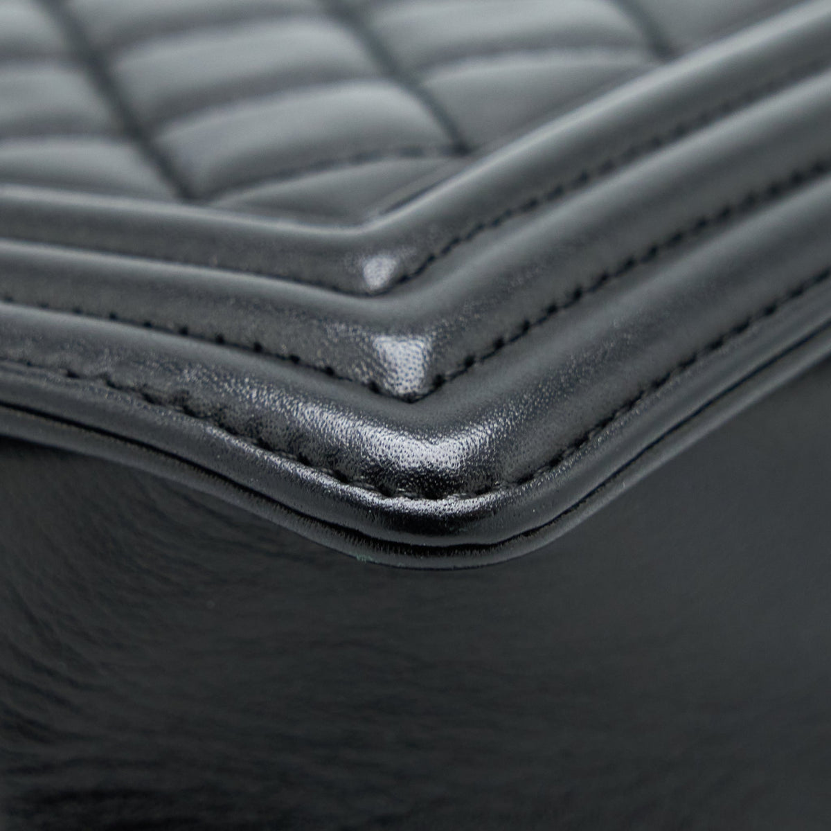 CHANEL MEDIUM BOY BAG LAMBSKIN BLACK RUTHENIUM SHW