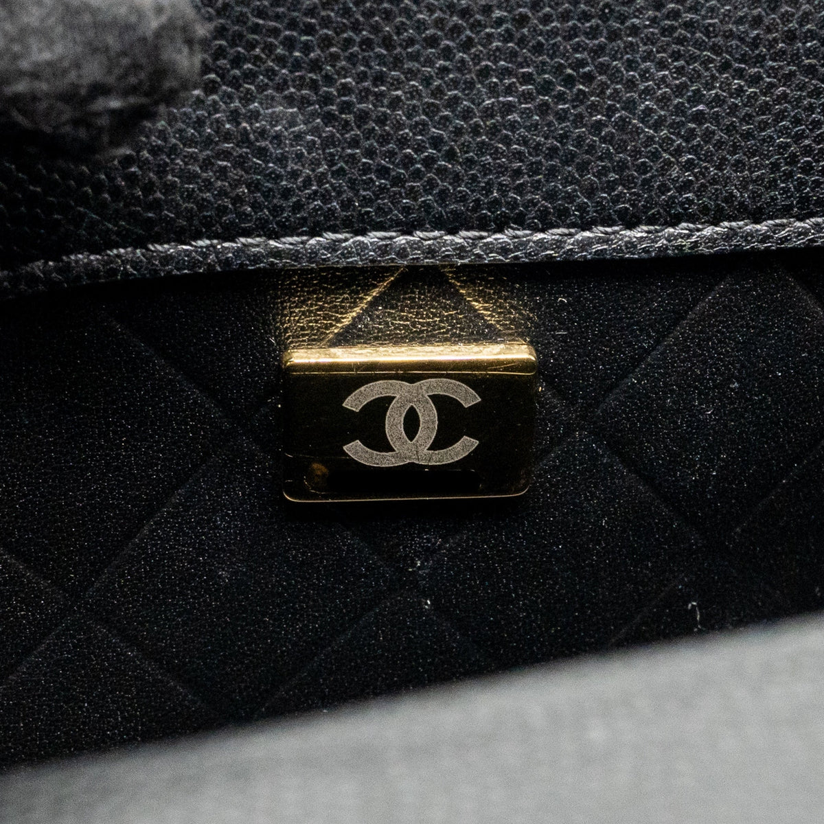 Chanel 22B Round Messenger Bag Grained Calfskin Black GHW (Microchip)