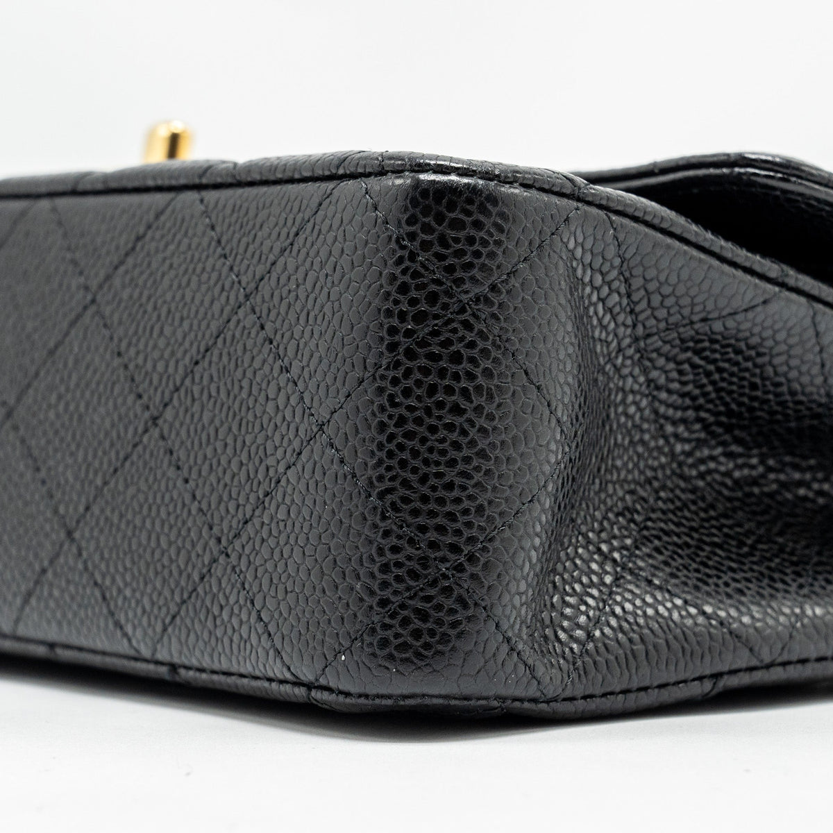 CHANEL MEDIUM CLASSIC DOUBLE FLAP BAG CAVIAR BLACK GHW