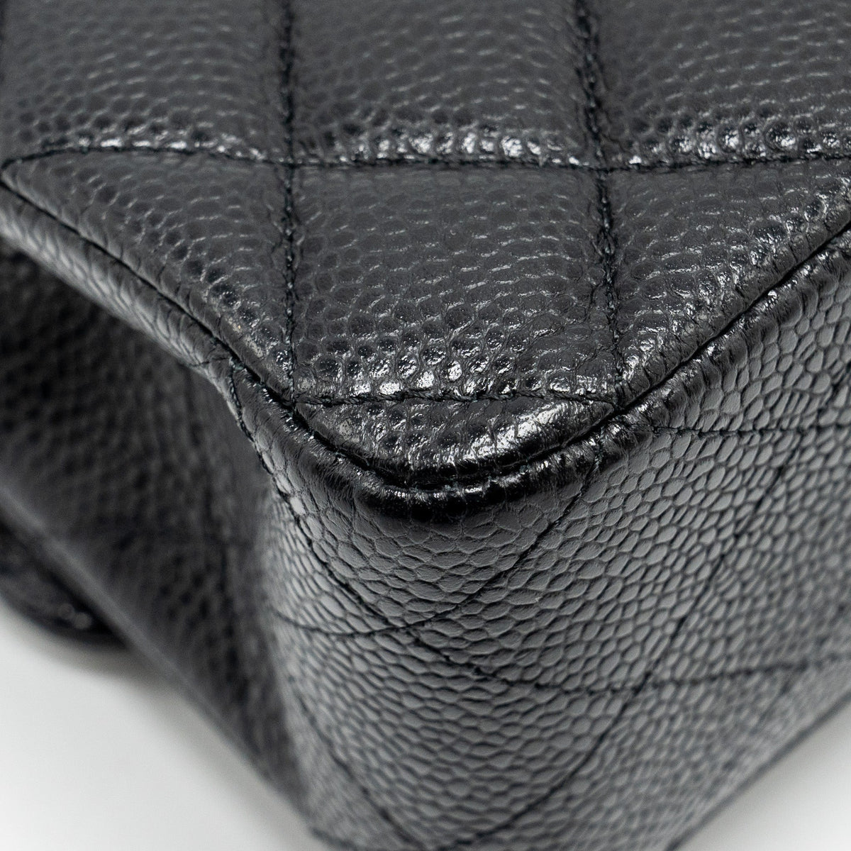 CHANEL MEDIUM CLASSIC DOUBLE FLAP BAG CAVIAR BLACK GHW