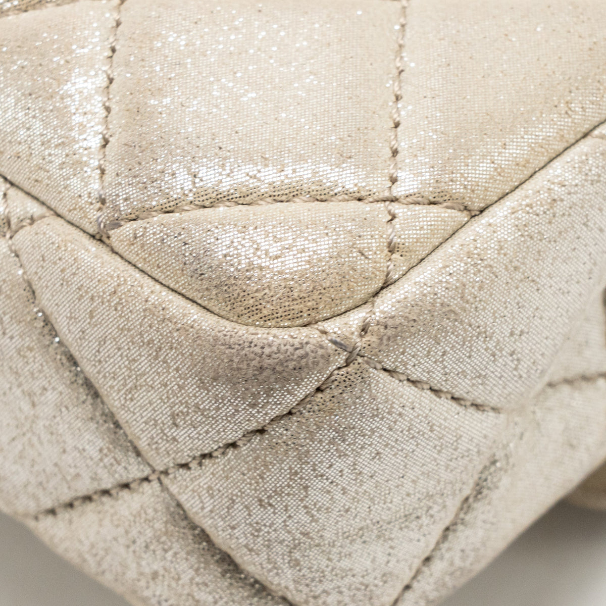 Chanel Mini 2.55 Reissue Roll Clutch Iridescent Calfskin Light Gold SHW
