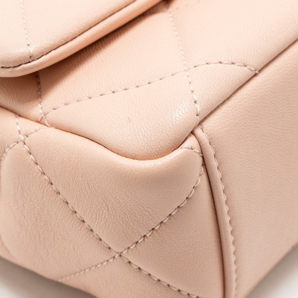 Chanel 24C Detailed CC Strap Handle Flap Bag Lambskin Light Pink GHW (Microchip)