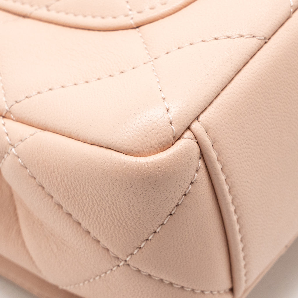 Chanel 24C Detailed CC Strap Handle Flap Bag Lambskin Light Pink GHW (Microchip)