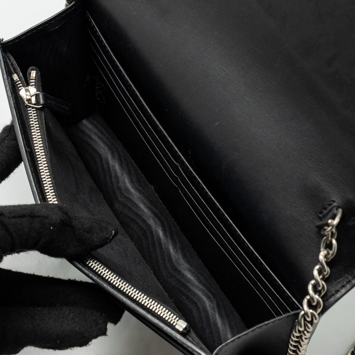 GUCCI FLAP WALLET ON CHAIN CALFSKIN BLACK SHW