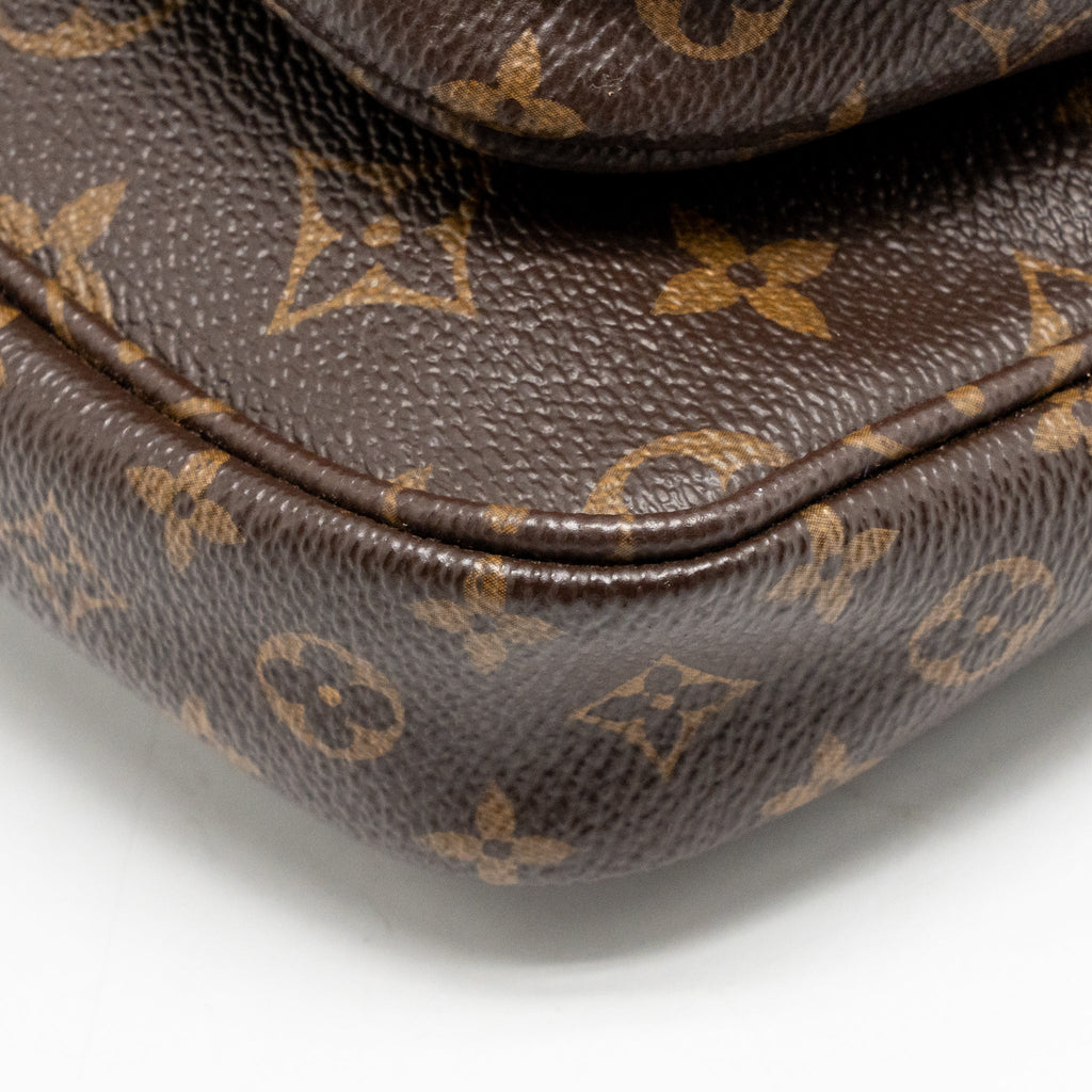 Louis Vuitton Multi Pochette Accessoires Monogram Canvas/Leather Khaki GHW