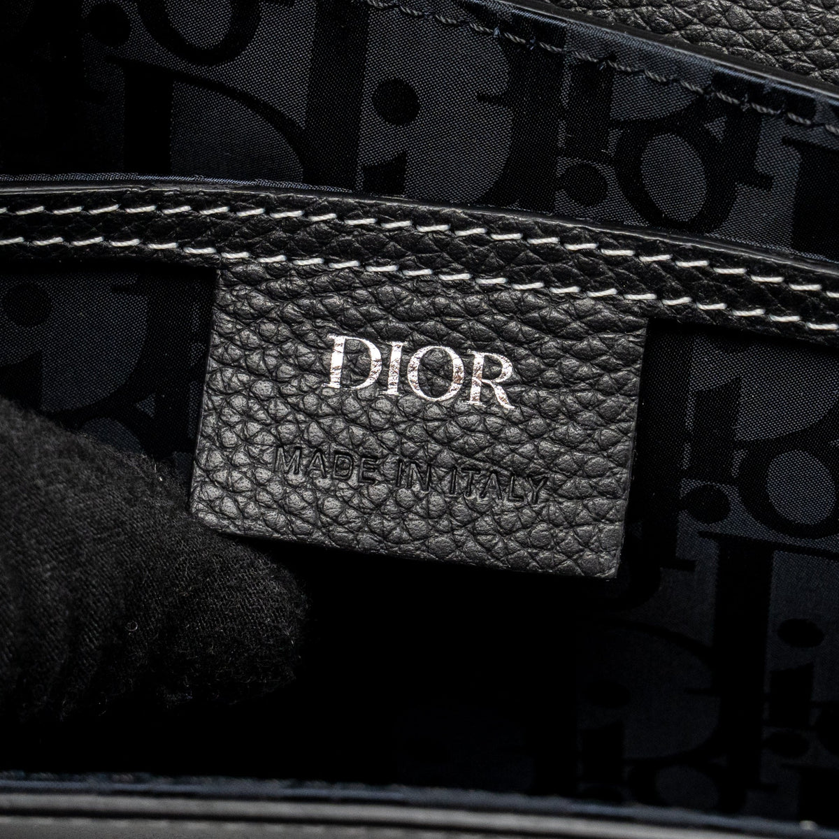 DIOR MEDIUM SADDLE FLAP MESSENGER BAG GRAINED CALFSKIN BLACK GHW