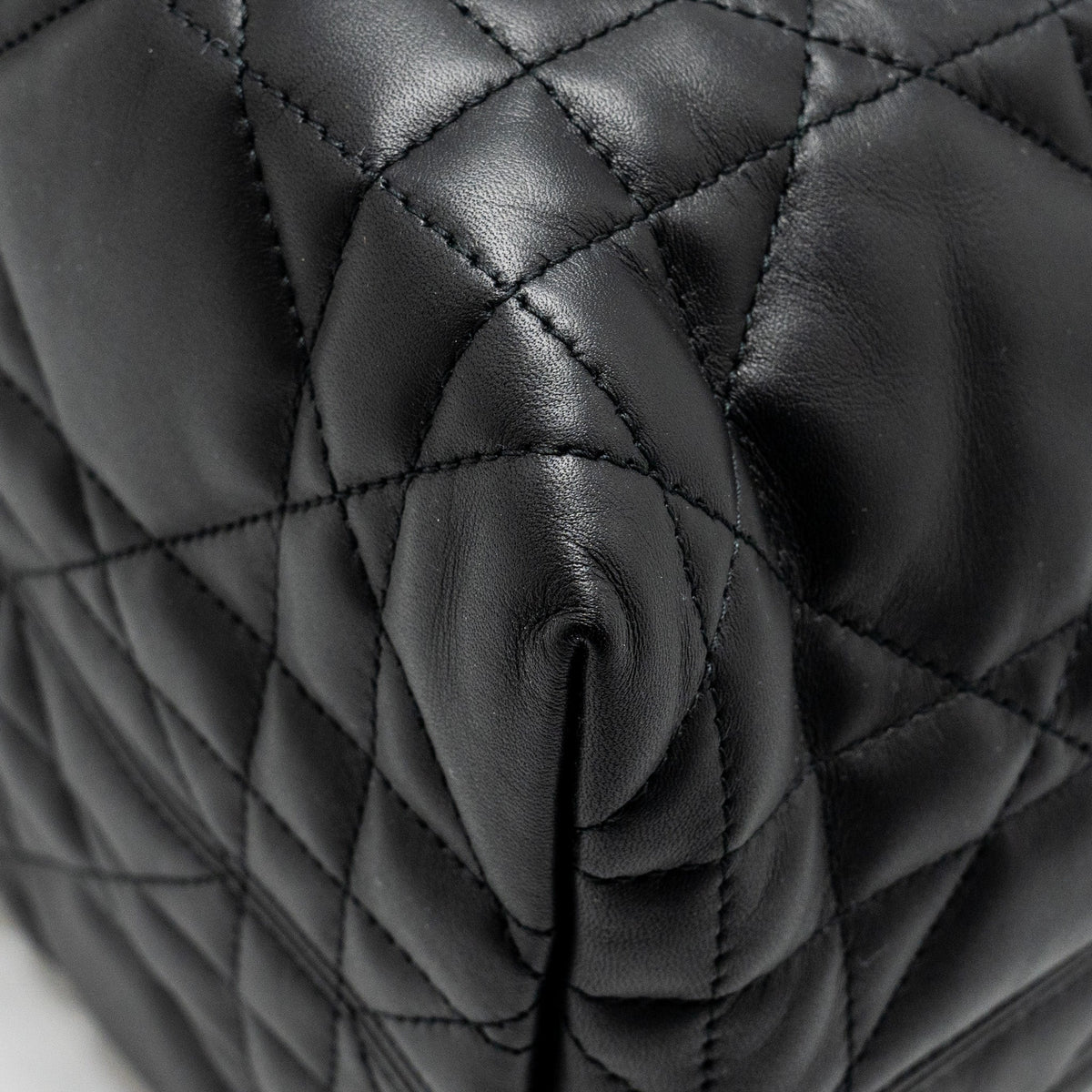 DIOR MEDIUM TOUJOURS BAG MACROCANNAGE CALFSKIN BLACK LGHW