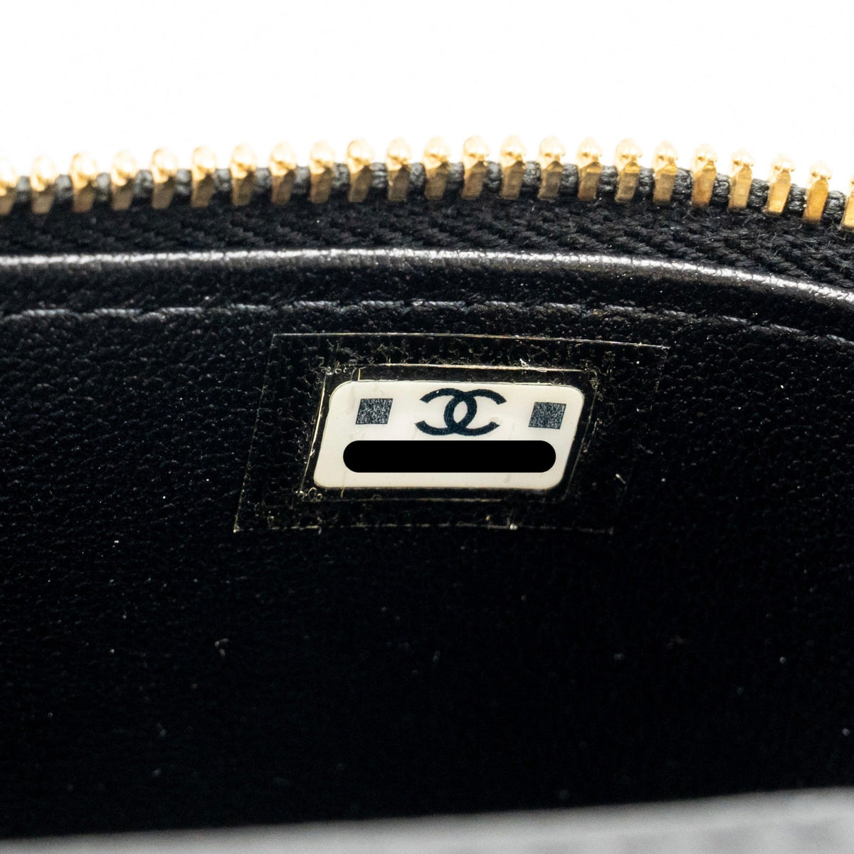 CHANEL SMALL VANITY CLUTCH WITH DETAIL CHAIN CAVIAR BLACK GHW (MICROCHIP)