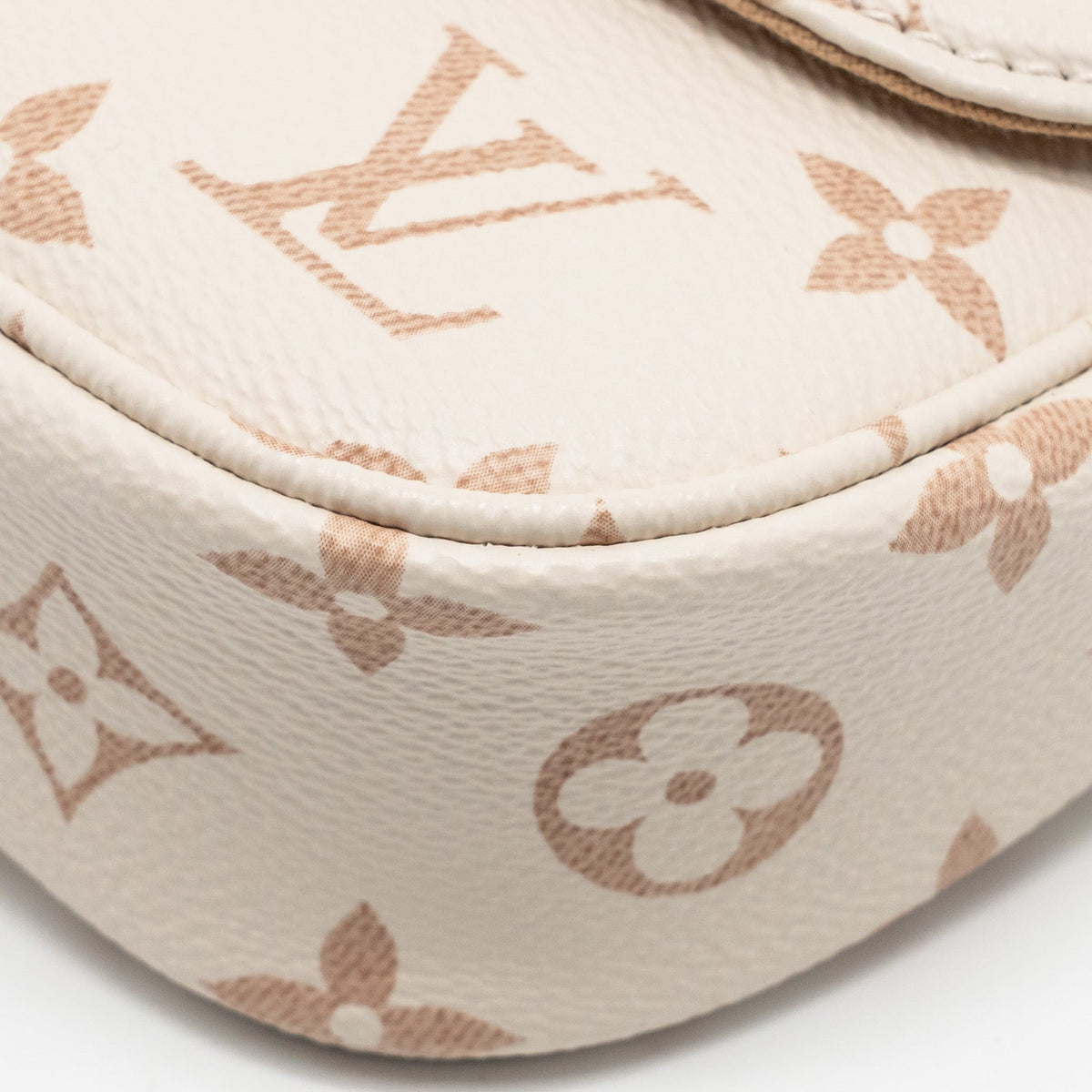 LOUIS VUITTON IVY WALLET ON CHAIN MONOGRAM CANVAS BEIGE/ CREAM GHW