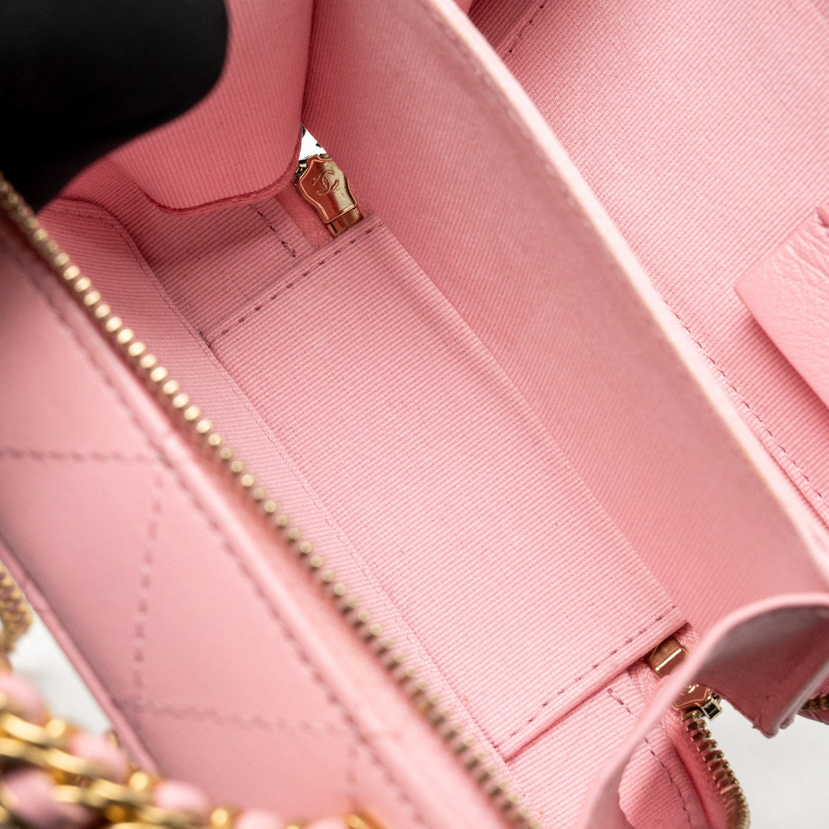 Chanel Chain Top Handle Mini Vanity Case Lambskin Pink GHW (Microchip)