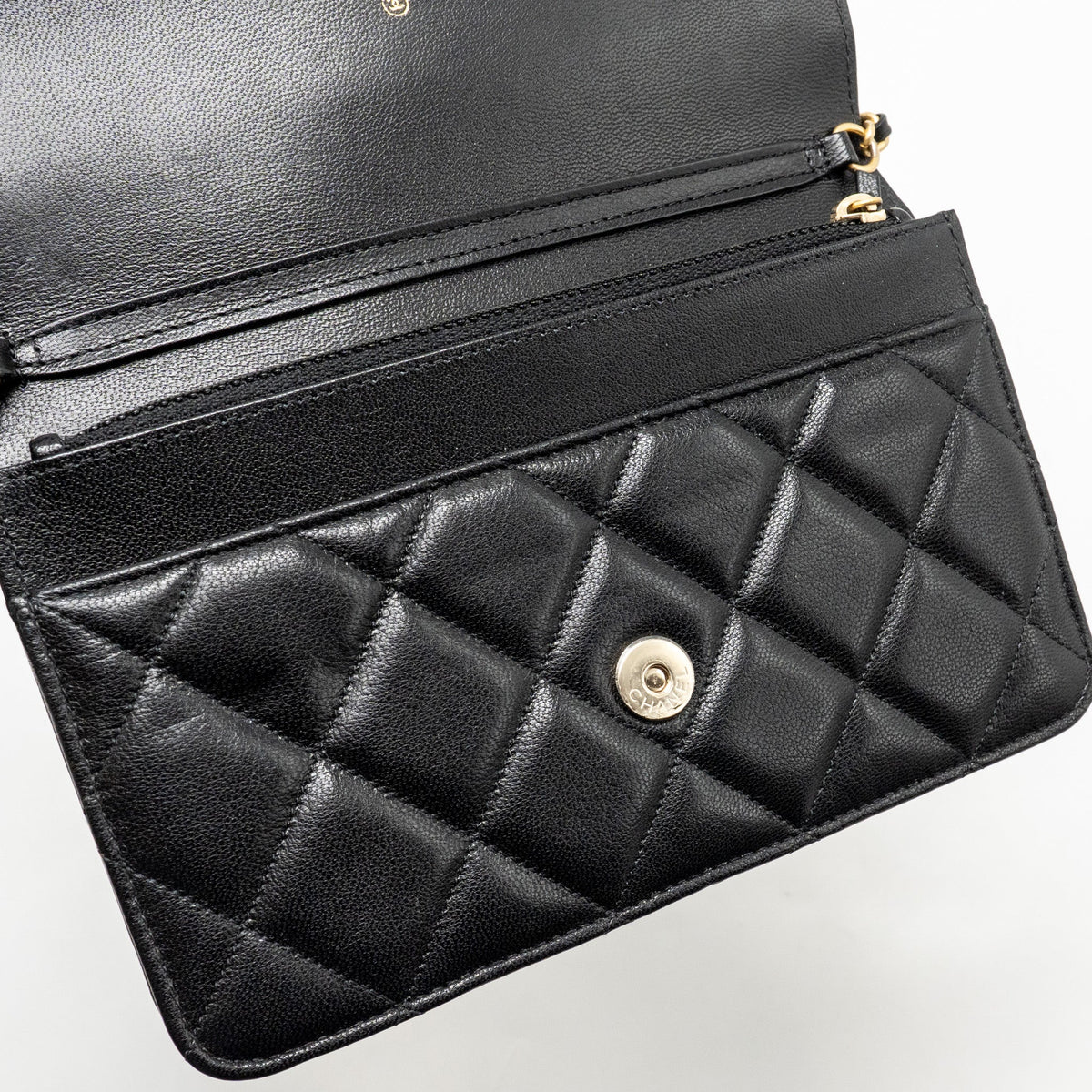 CHANEL DETAILED STRAP WALLET ON CHAIN LAMBSKIN BLACK WITH MULTICOLOUR HARDWARE (MICROCHIP)