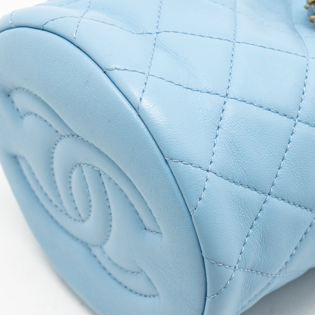 Chanel 22S Pearl Crush Bucket Bag Lambskin Blue GHW (Microchip)
