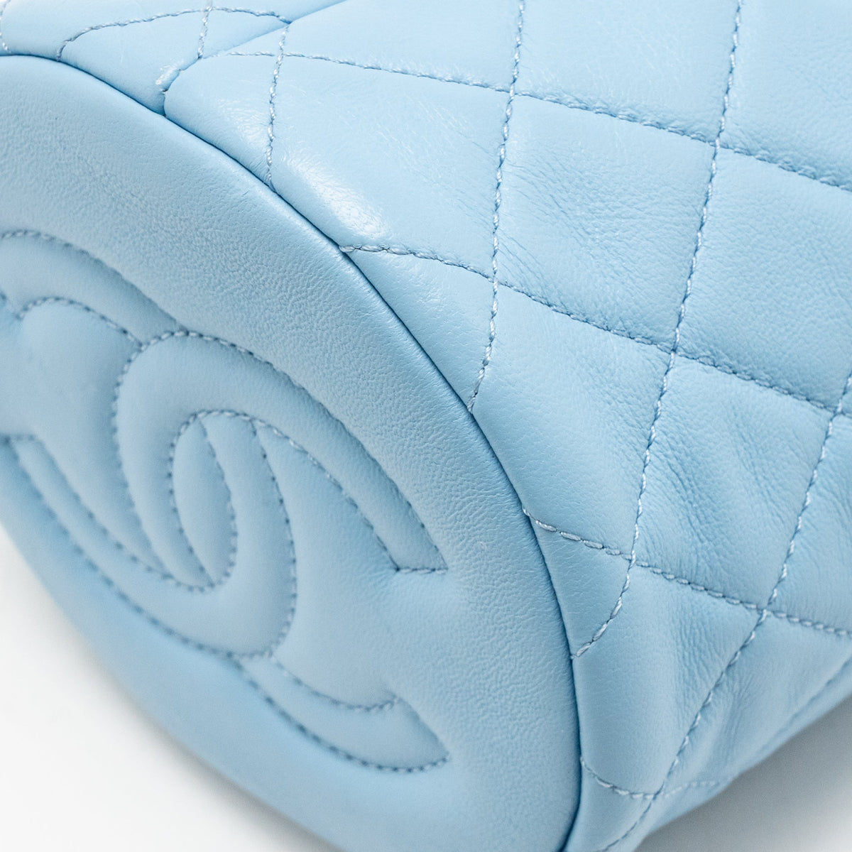 Chanel 22S Pearl Crush Bucket Bag Lambskin Blue GHW (Microchip)