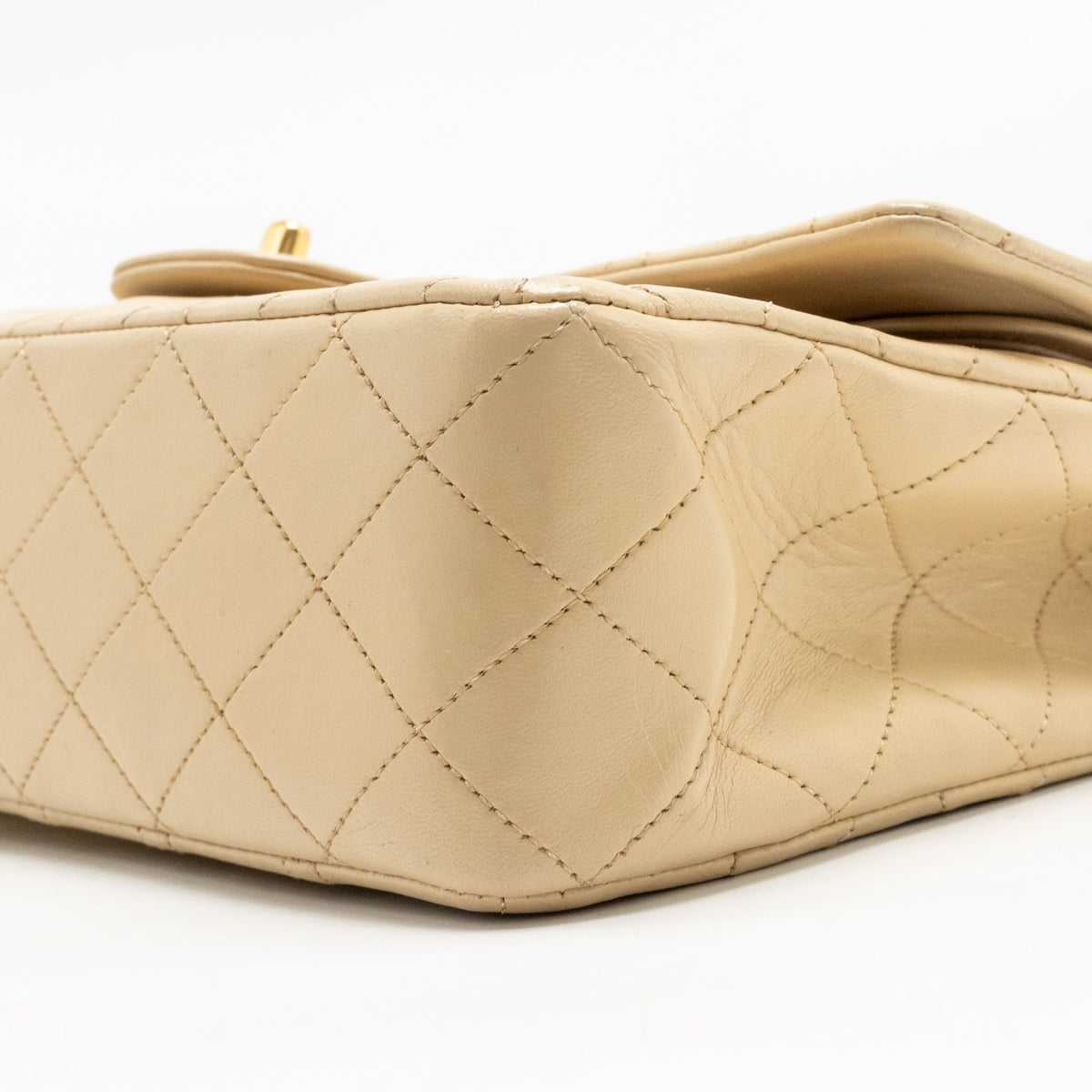 Chanel Vintage Medium Classic Double Flap Bag Lambskin Beige GHW