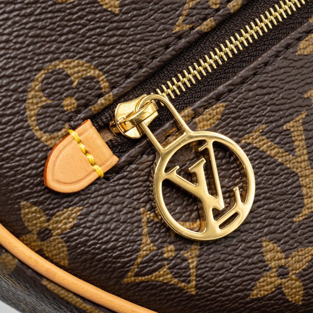 LOUIS VUITTON LOOP BAG MONOGRAM CANVAS GHW
