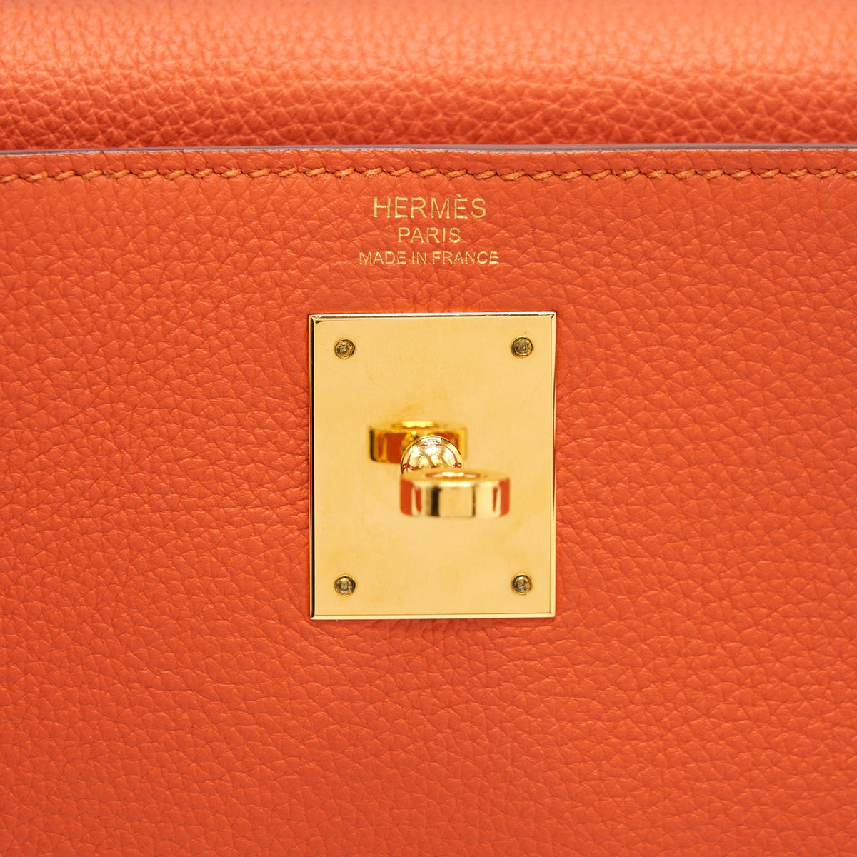 Hermes Kelly 28 Togo 9J feu GHW With An Extra Twilly