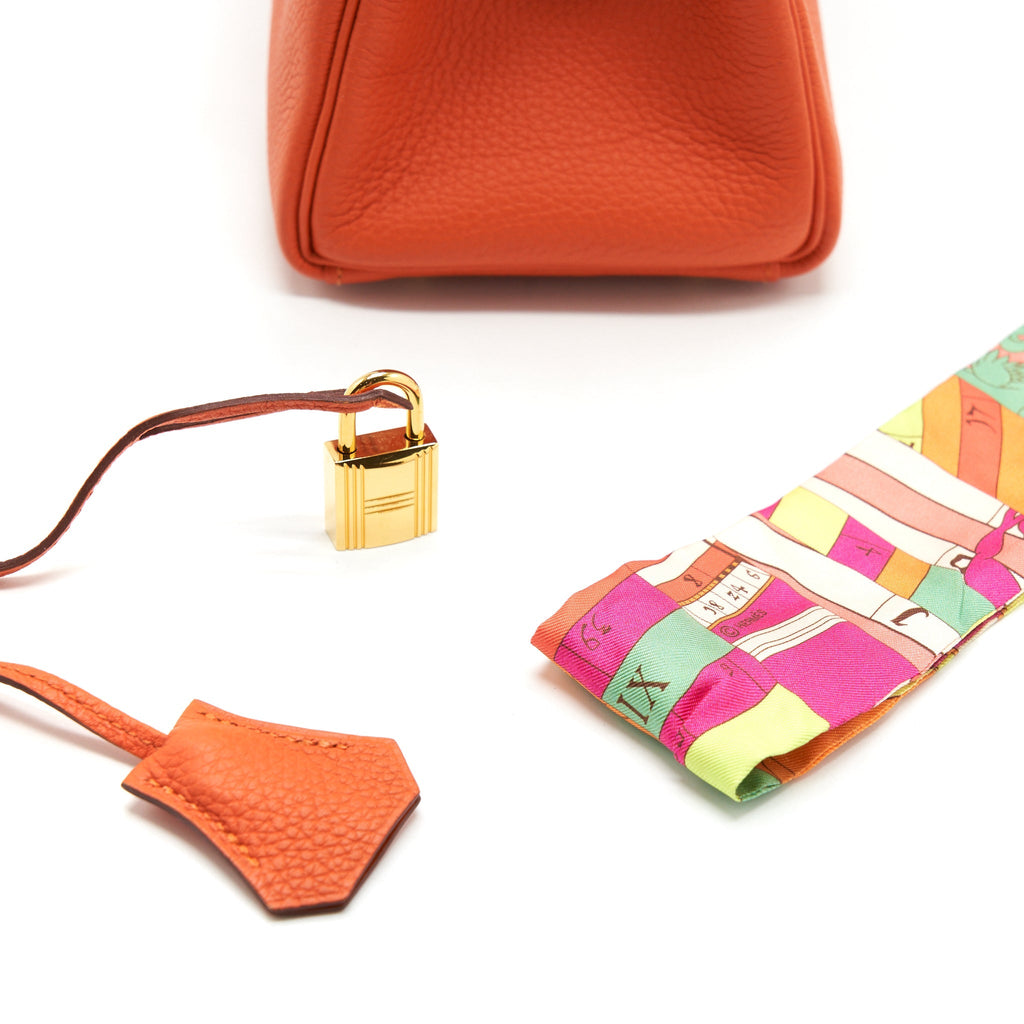 Hermes Kelly 28 Togo 9J feu GHW With An Extra Twilly