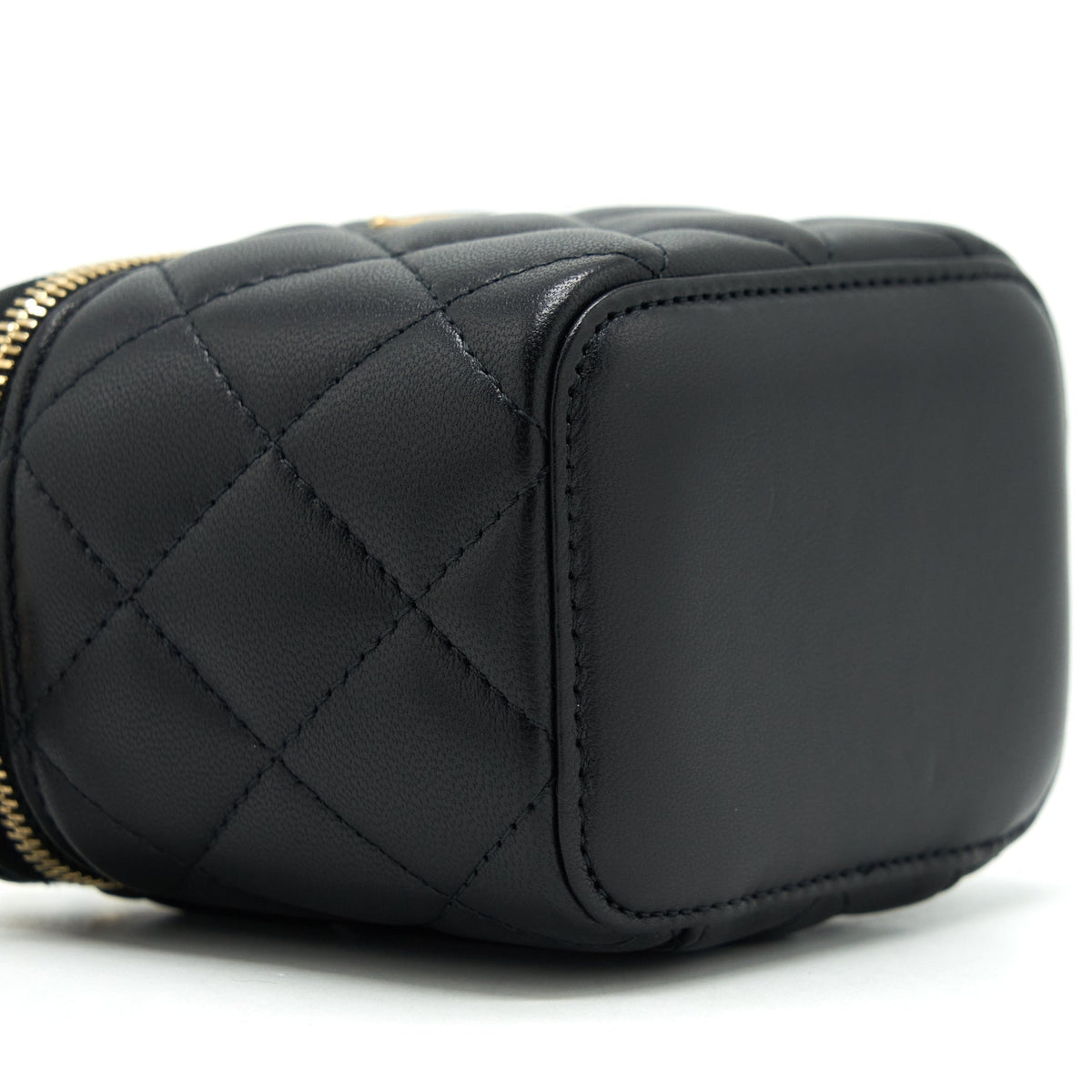 CHANEL PEARL CRUSH MINI VANITY WITH CHAIN LAMBSKIN BLACK GHW