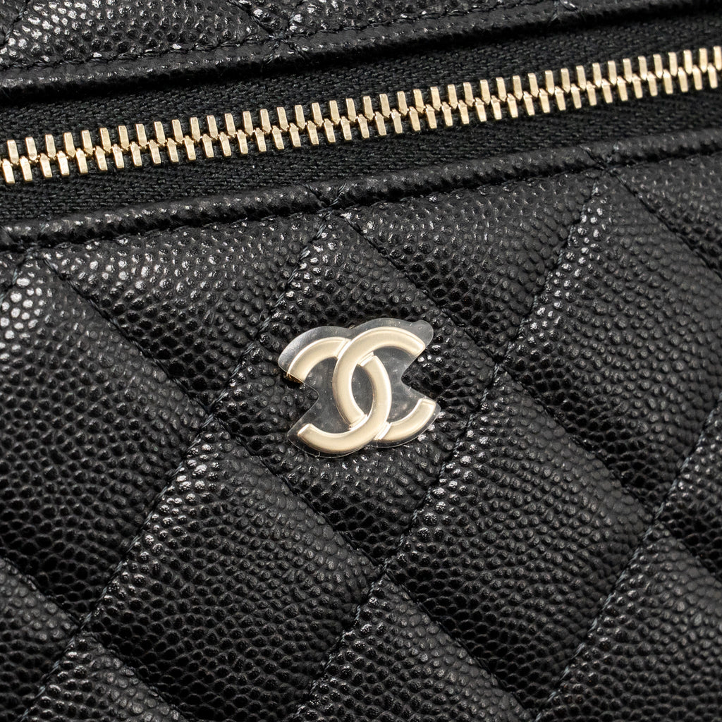 Chanel CC top Handle vanity with chain caviar black LGHW (microchip)