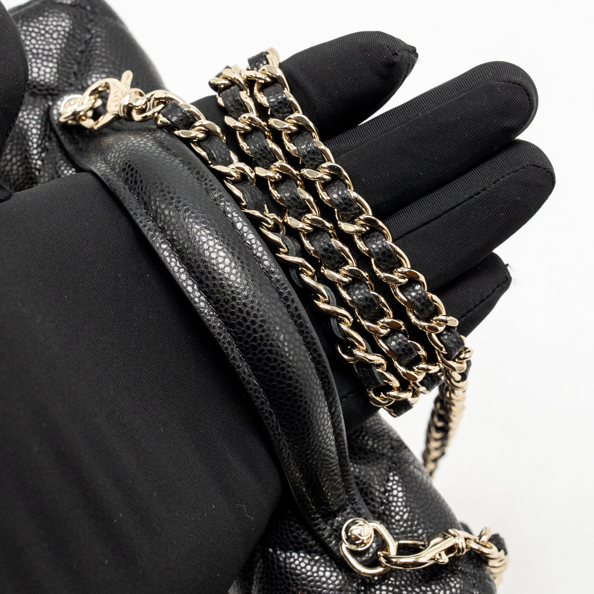 Chanel CC top Handle vanity with chain caviar black LGHW (microchip)