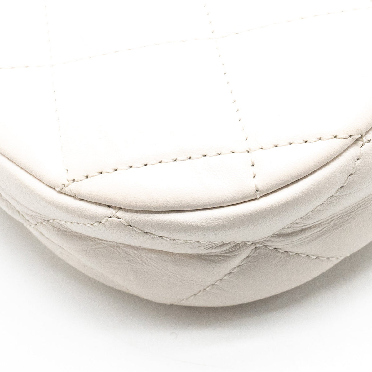 CHANEL 23K HOBO SHOULDER BAG CALFSKIN WHITE GHW (MICROCHIP)