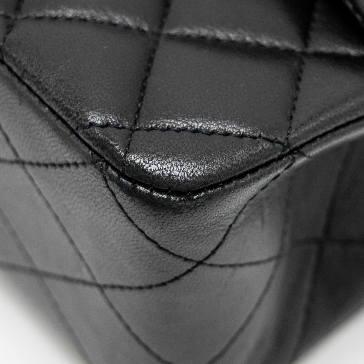 CHANEL MEDIUM CLASSIC DOUBLE FLAP BAG LAMBSKIN BLACK SHW