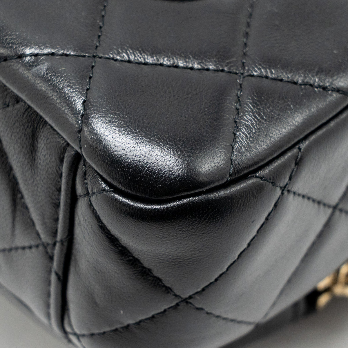 CHANEL 25C CAMERA BAG LAMBSKIN BLACK LGHW (MICROCHIP)