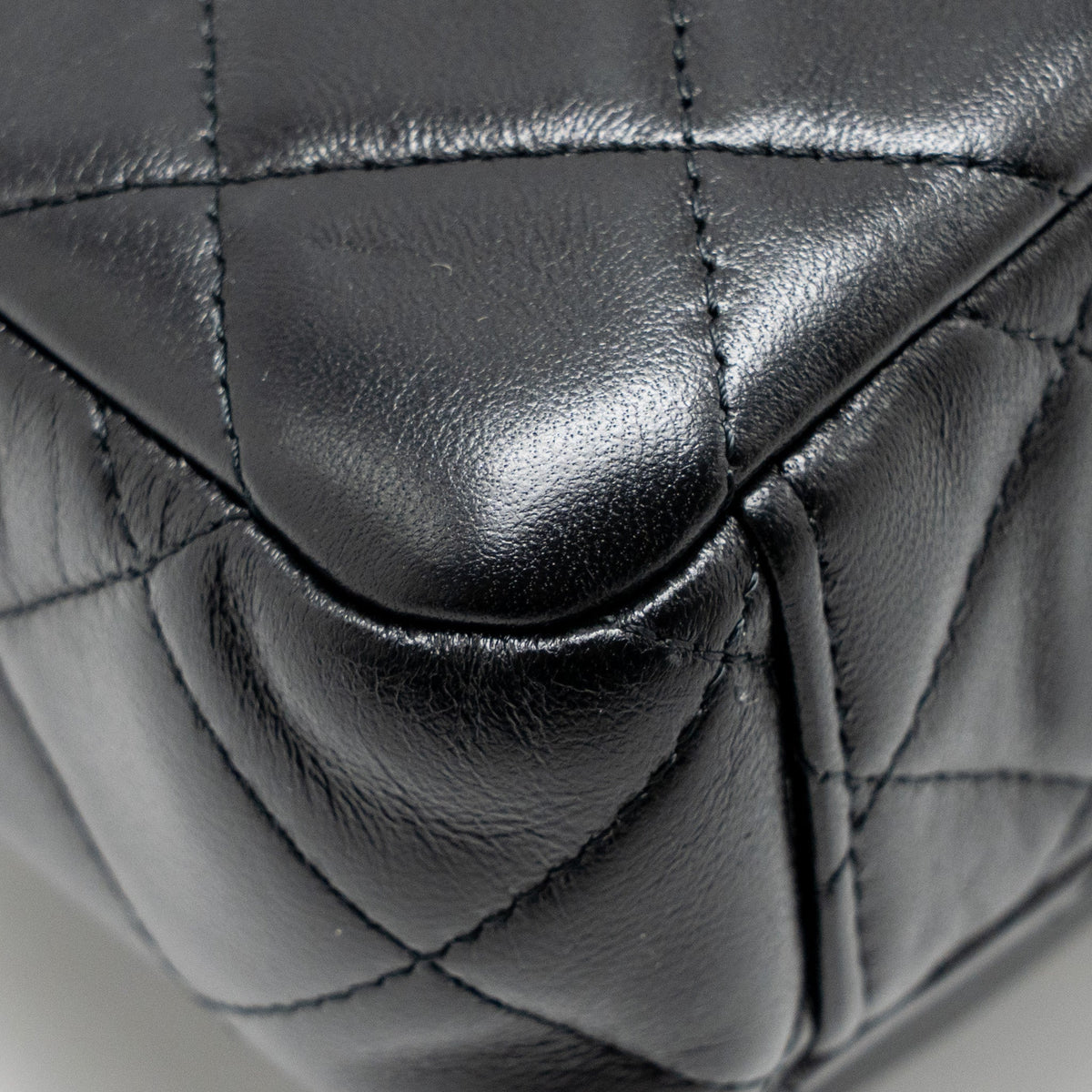 CHANEL 25C CAMERA BAG LAMBSKIN BLACK LGHW (MICROCHIP)