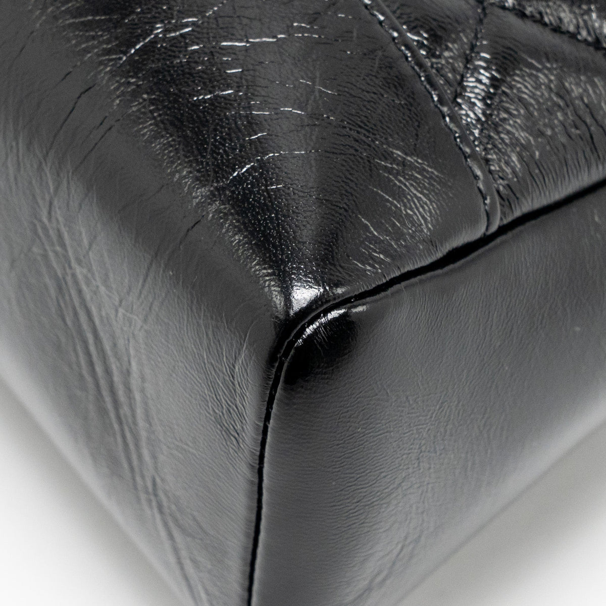 CHANEL MEDIUM 31 BAG SHINY LAMBSKIN BLACK LGHW (MICROCHIP)