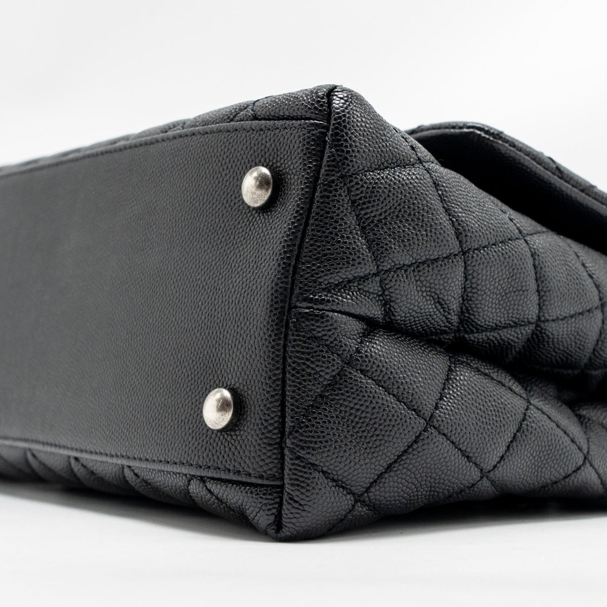 CHANEL MEDIUM COCO HANDLE FLAP BAG LIZARD EMBOSSED HANDLE CAVIAR BLACK RUTHENIUM HARDWARE