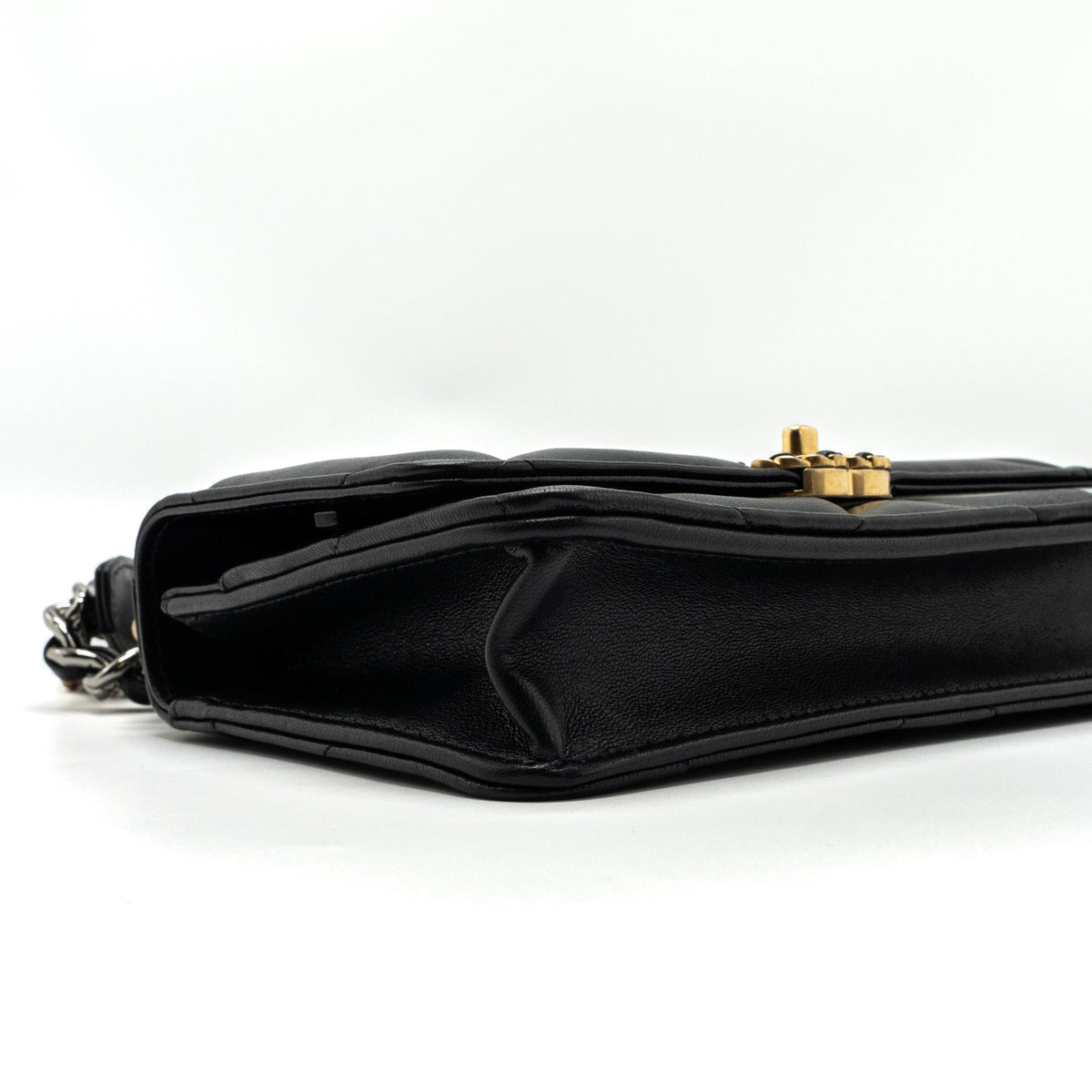 CHANEL 19 WALLET ON CHAIN LAMBSKIN BLACK MULTICOLOUR HARDWARE (MICROCHIP)