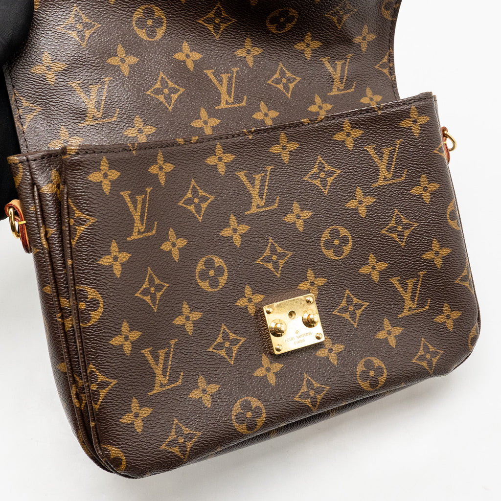Louis Vuitton Pochette Metis Monogram Canvas/Leather GHW