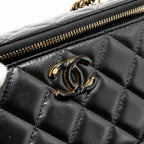 CHANEL 24A LONG VANITY CASE WITH CC LOGO ADJUSTABLE CHAIN LAMBSKIN BLACK GHW(MICROCHIP)