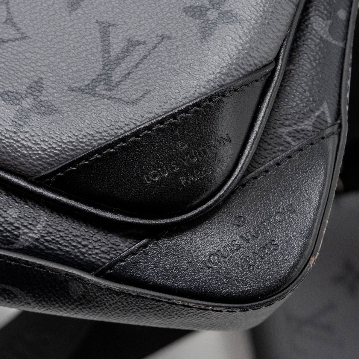 LOUIS VUITTON TRIO MESSENGER BAG MONOGRAM ECLIPSE SHW