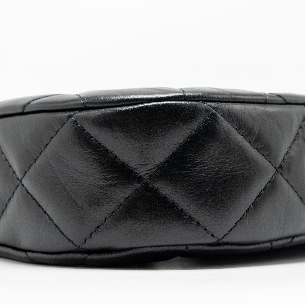 CHANEL 23K SMALL 19 HOBO SHOULDER BAG CALFSKIN BLACK GHW (MICROCHIP)