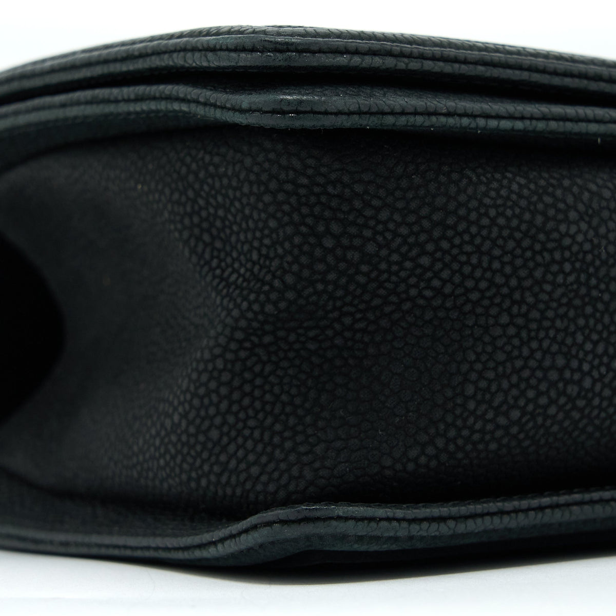 CHANEL MEDIUM BOY BAG GRAINED CALFSKIN BLACK SHW