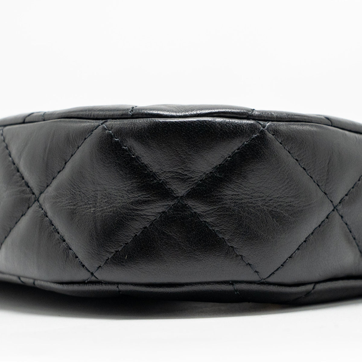 CHANEL 23K SMALL 19 HOBO SHOULDER BAG CALFSKIN BLACK GHW (MICROCHIP)