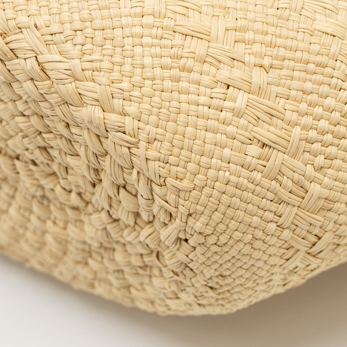 LOEWE SMALL ANAGRAM BASKET BAG IRACA PALM/CALFSKIN NATURAL/TAN