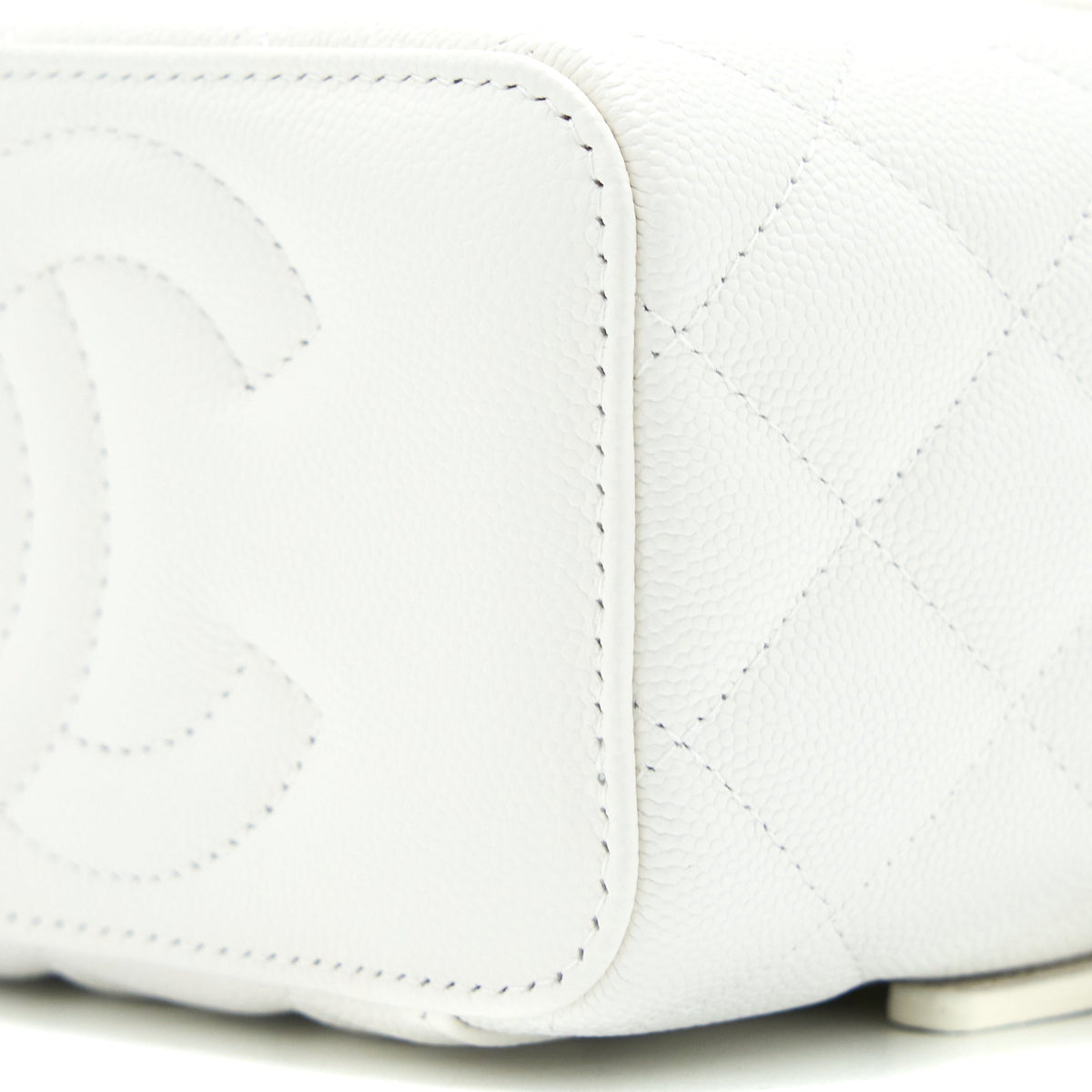 CHANEL LONG VANITY WITH CHAIN CAVIAR WHITE LGHW (MICROCHIP)