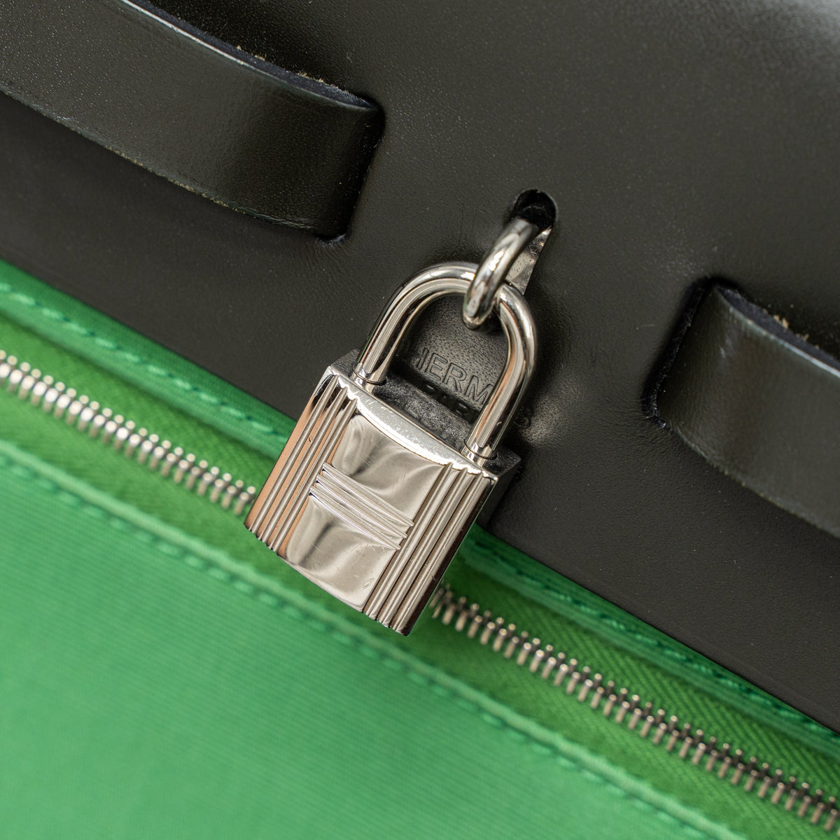 Hermes Herbag 31 Zip Bag Cache Hunter/Canvas Green SHW