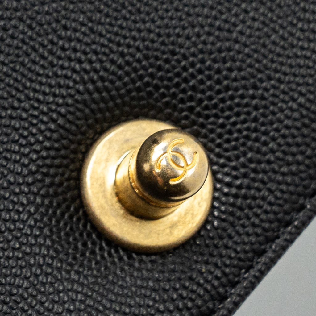 CHANEL MEDIUM BOY BAG CAVIAR BLACK BRUSHED GHW (MICROCHIP )