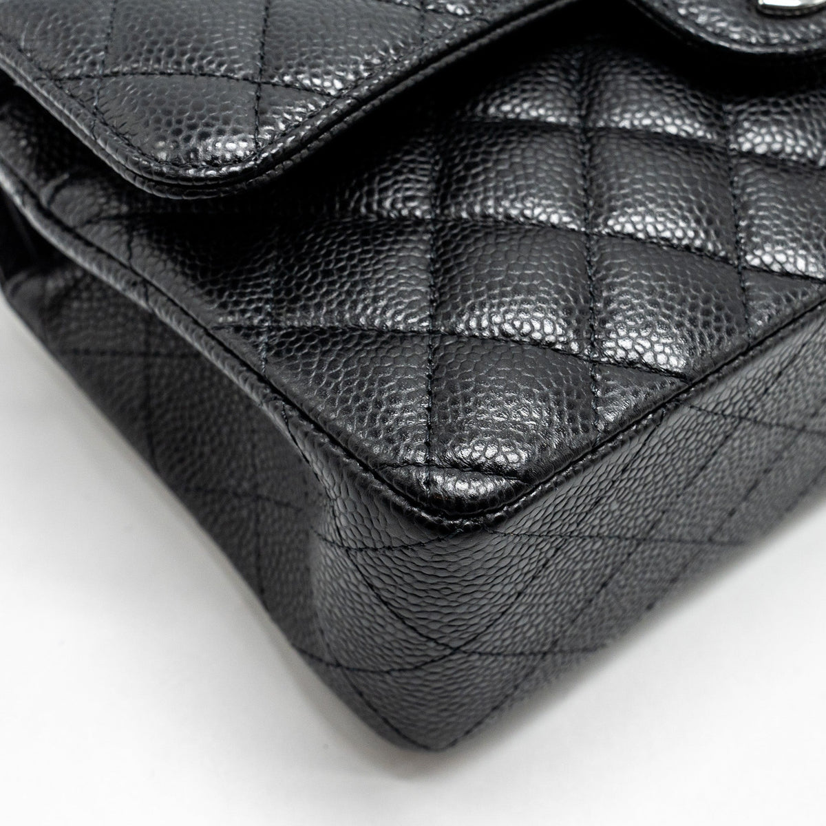 CHANEL SMALL CLASSIC DOUBLE FLAP BAG CAVIAR BLACK SHW (MICROCHIP)