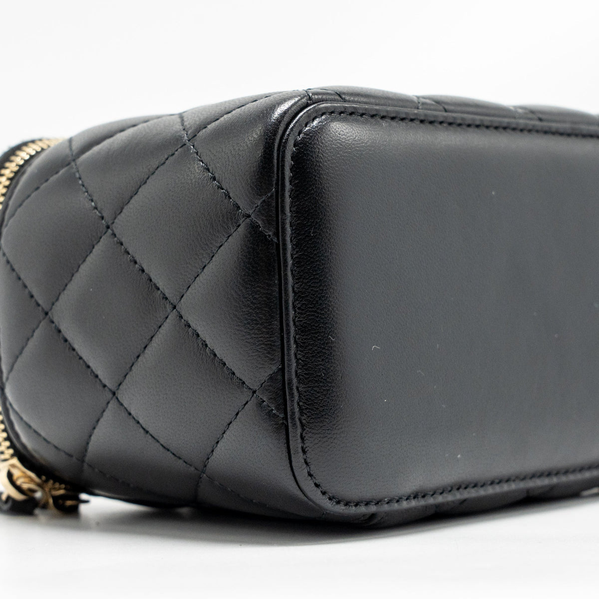 CHANEL LONG VANITY CASE WITH CHAIN LAMBSKIN BLACK LGHW