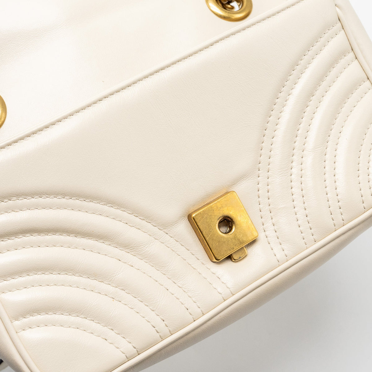 GUCCI MINI MARMONT BAG CALFSKIN WHITE GHW
