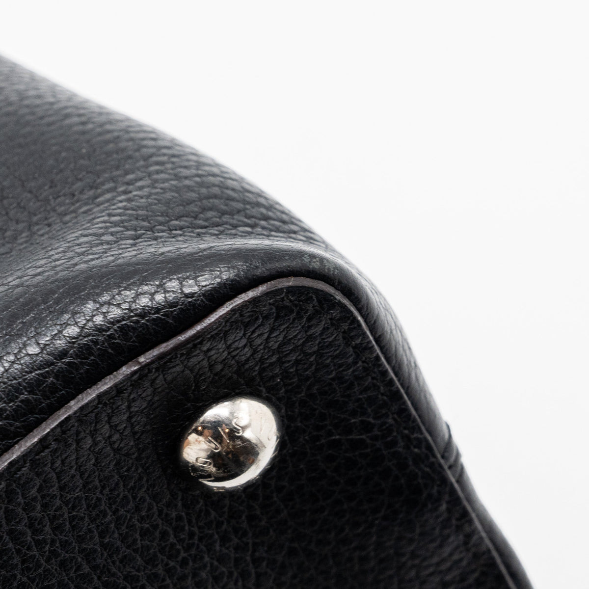 LOUIS VUITTON CAPUCINES PM CALFSKIN BLACK SHW