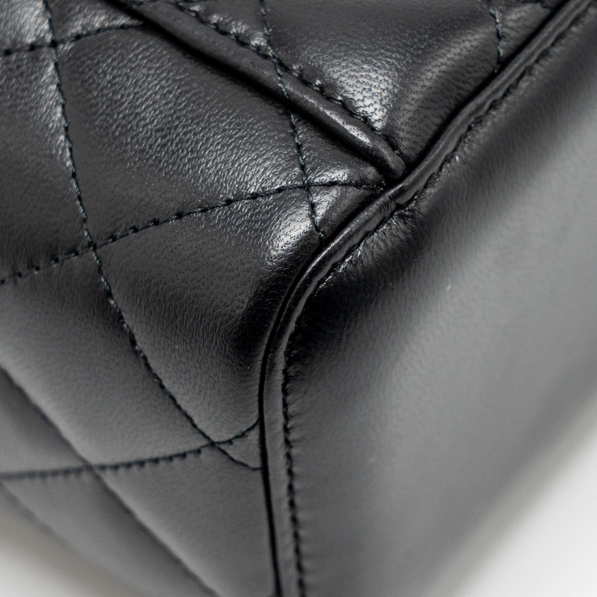 CHANEL LONG VANITY CASE WITH CHAIN LAMBSKIN BLACK LGHW