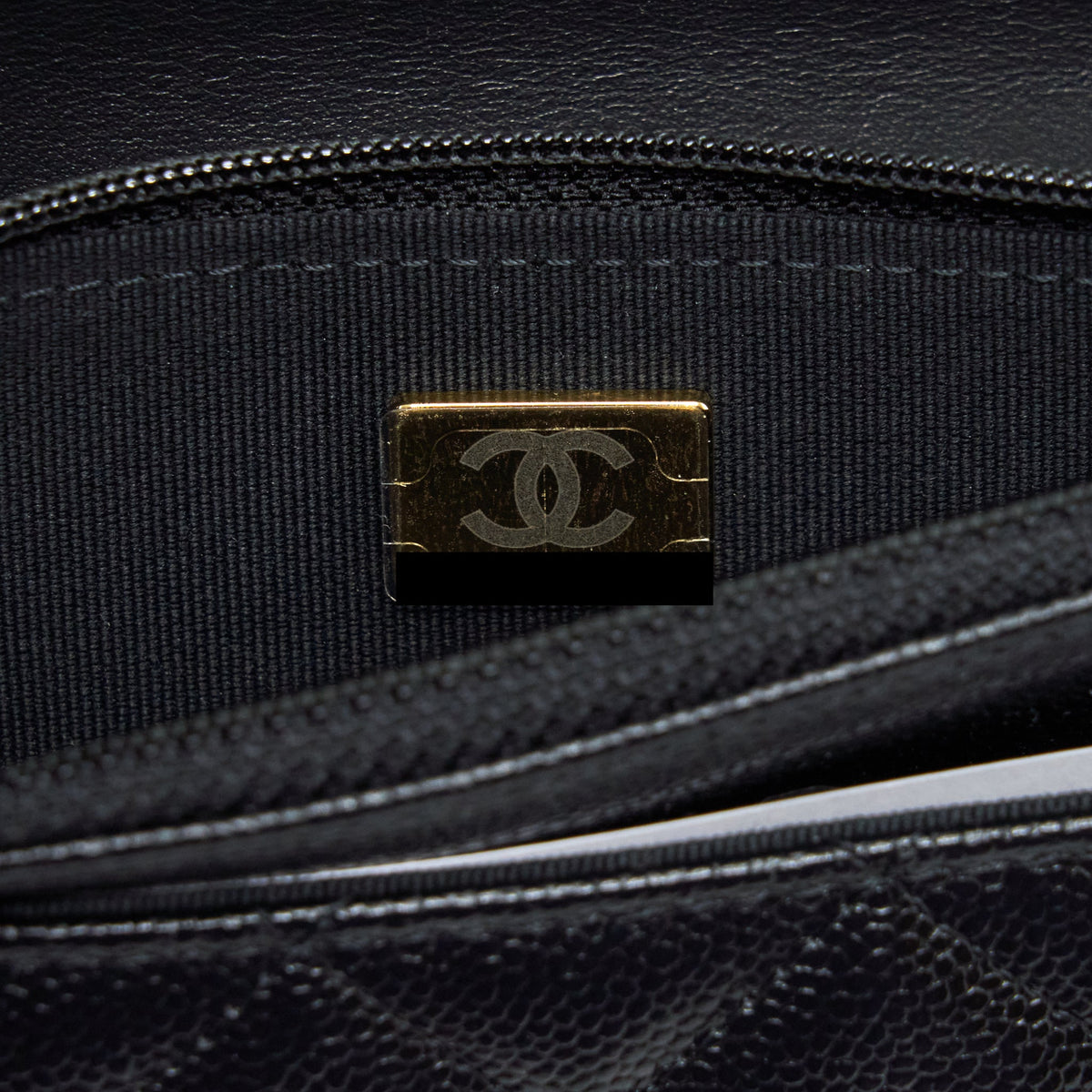 CHANEL 22S LOGO TOP HANDLE WALLET ON CHAIN CAVIAR BLACK GHW (MICROCHIP)
