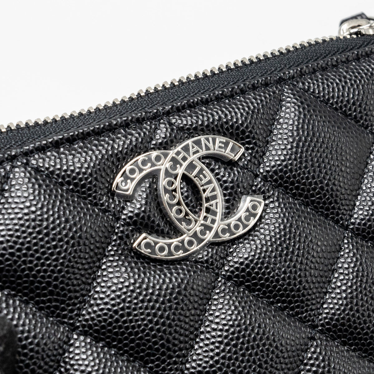 CHANEL COCO CHANEL ON CC LOGO MINI OCASE ZIP POUCH CAVIAR BLACK SHW (MICROCHIP)
