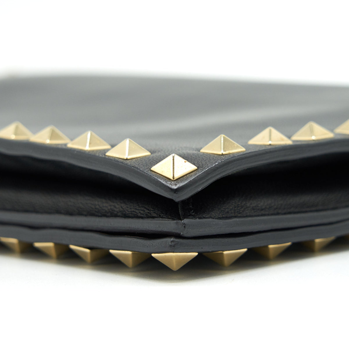 VALENTINO GARAVANI ROCKSTUD LEATHER CLUTCH BAG BLACK