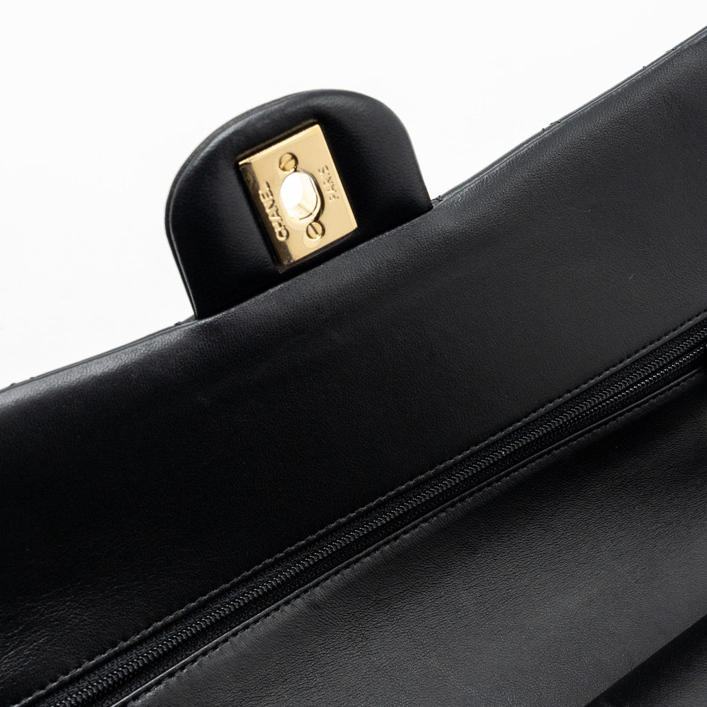 CHANEL MEDIUM CLASSIC FLAP BAG LAMBSKIN BLACK GHW